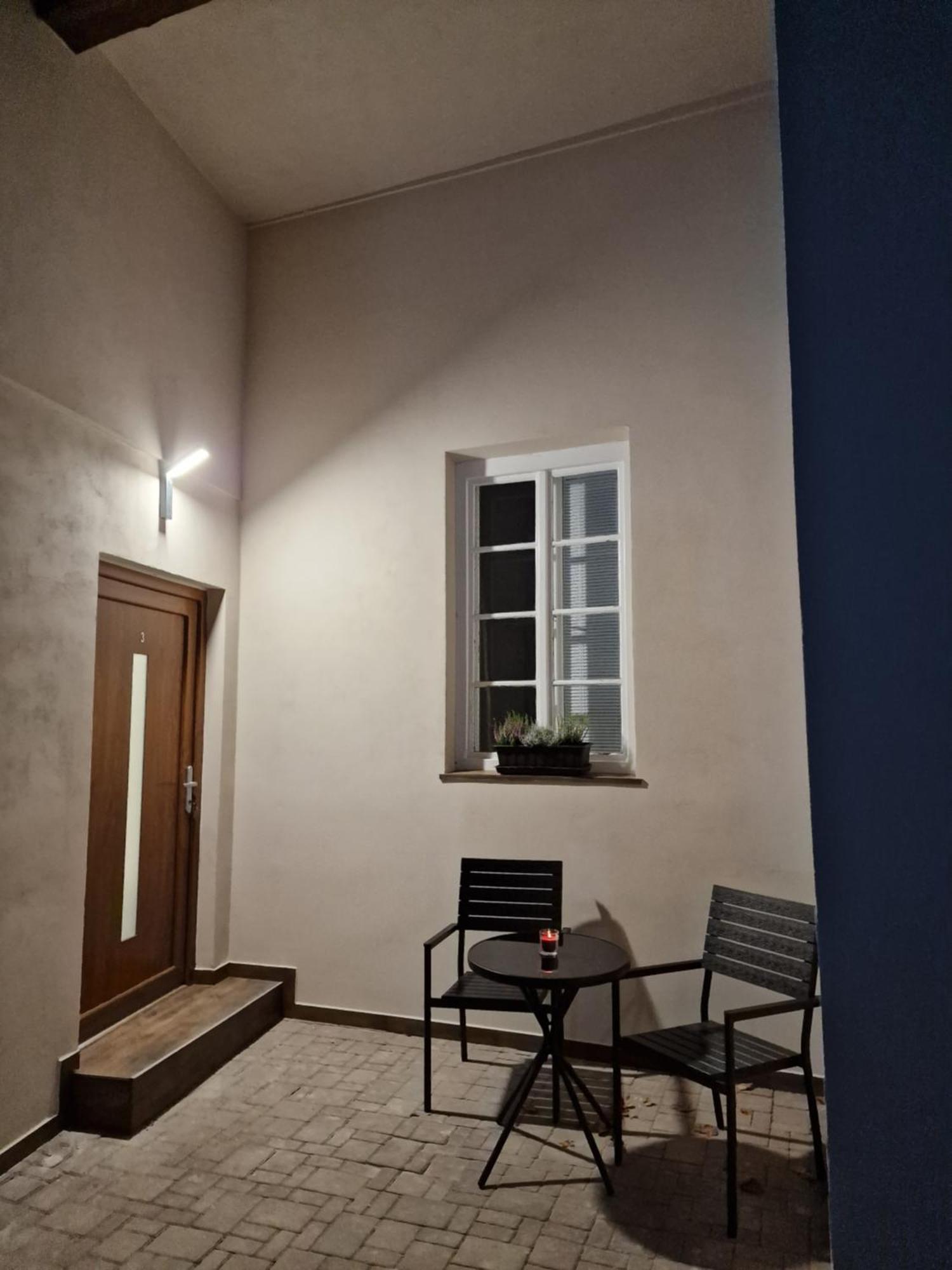 Apartman Anezka 3 S Virivou Vanou Їчін Екстер'єр фото