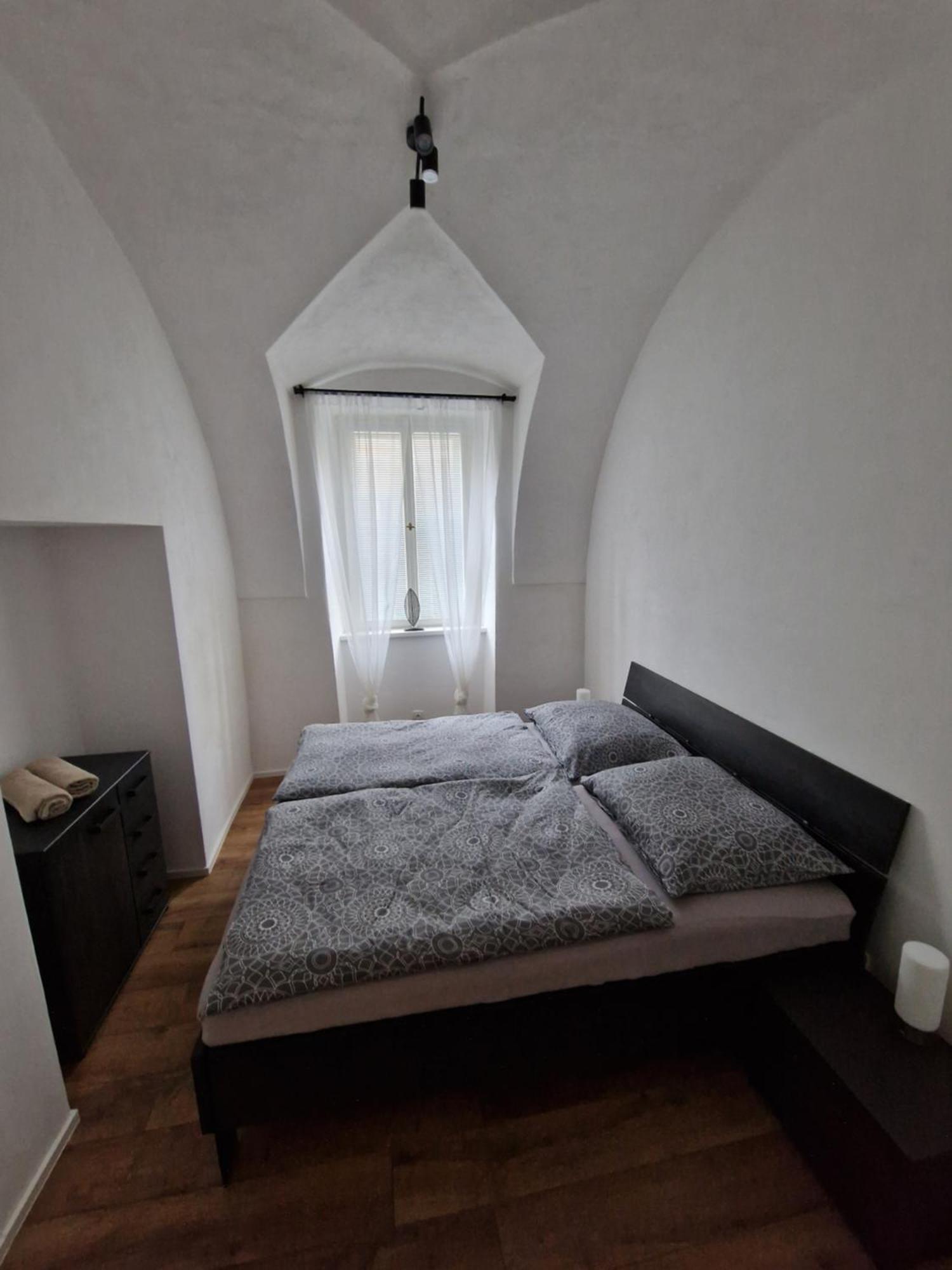 Apartman Anezka 3 S Virivou Vanou Їчін Екстер'єр фото
